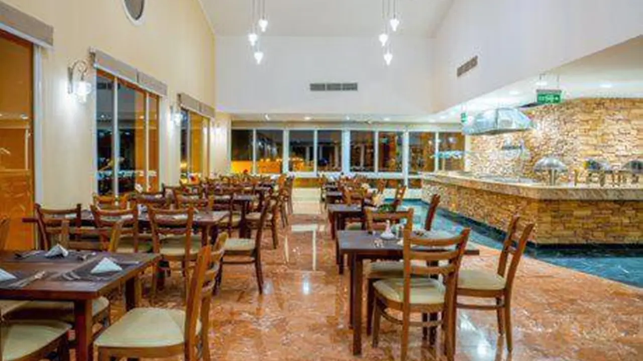 الفندق بلومار الدوم - العين السخنة